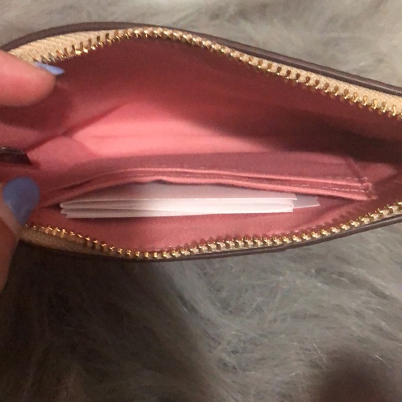 Brand new coach wristlet - Picture 3 of 5